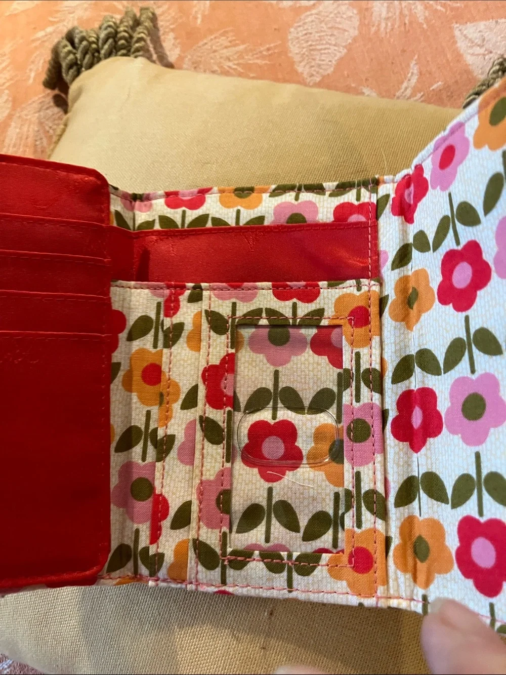 Retired folklorish Vera Bradley Coral Pink Floral Quilted Wallet - Picture 4 of 5